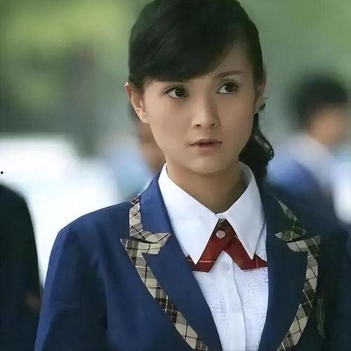 吃瓜网红头像男的图片,揭秘吃瓜网红男头像背后的魅力